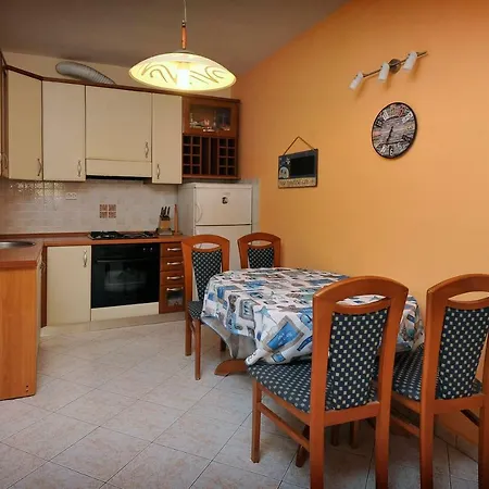 Apartman Bella *